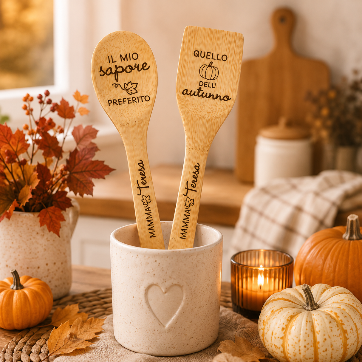 Set di mestoli in bambù con scritte “Il mio sapore preferito” e “Quello dell’autunno”