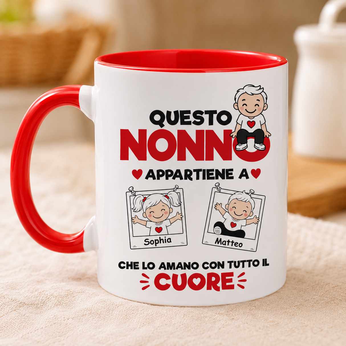 Tazza bianca con bordo rosso, “Questo Nonno appartiene a” con Sofia e Matteo
