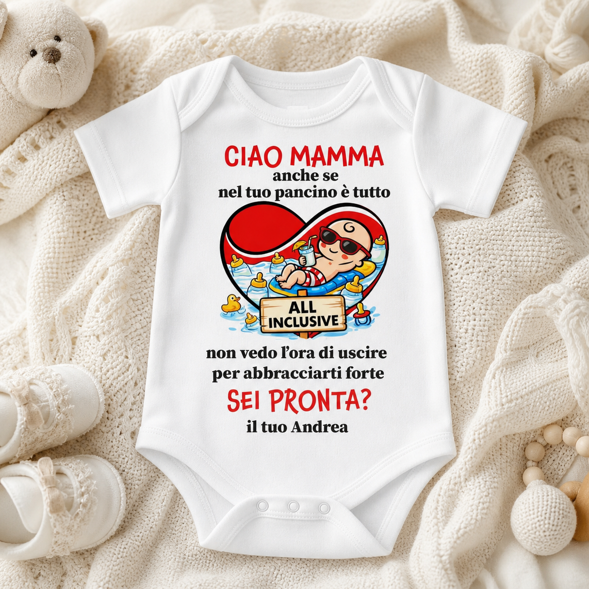 Body neonato bianco a maniche corte con stampa “All Inclusive” e scritta CIAO MAMMA