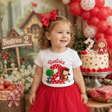 T-shirt bianca personalizzata con scritta Beatrice e numero 2, grafica Cappuccetto Rosso