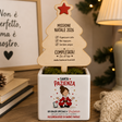 Vaso in ceramica bianca con albero di Natale in legno, “Missione Natale 2026”