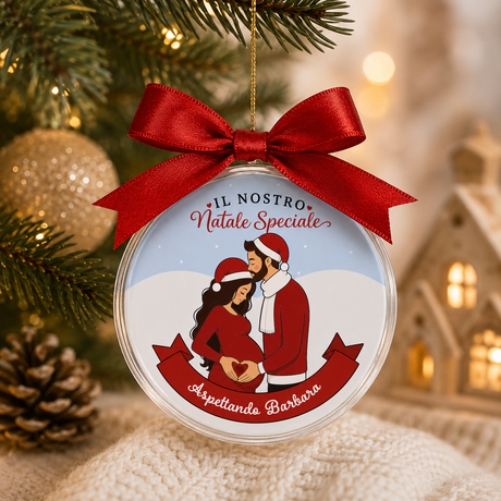 Pallina natalizia sferica trasparente con fiocco rosso e scritta “Il Nostro Natale Speciale”
