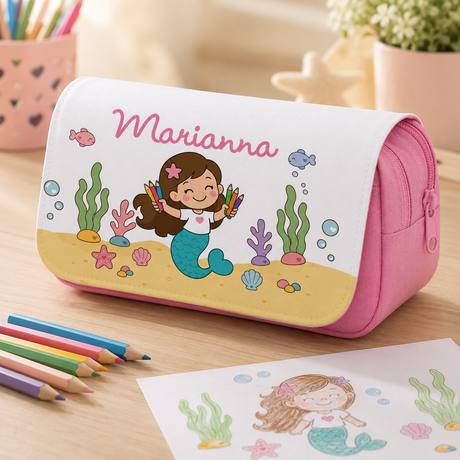 Astuccio rosa con nome Marianna e sirena, grafica colorata e zip