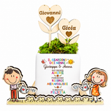 Vasetto decorativo con fiori in legno, muschio verde e nomi nipoti Giovanni e Gioia