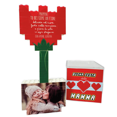 Tulipano di mattoncini rossi con cuore e scritta MAMMA, con foto applicata