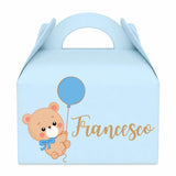 Scatola regalo azzurra con orsetto e palloncino, nome “Francesco” sul fronte