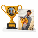 Trofeo in plexiglass dorato con scritta “Miglior Papà al mondo” e base nera