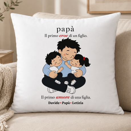 Cuscino personalizzato bianco con papà, figli e testo ricamato in nero e rosso