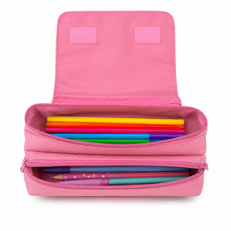 Astuccio rosa con doppia zip, aperto, con matite colorate visibili