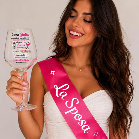 Fascia da futura sposa fucsia con scritta e calice da vino inciso
