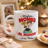 Tazza personalizzata bianca con scritta “Migliore Nonna al Mondo” e “il tuo Matteo”.