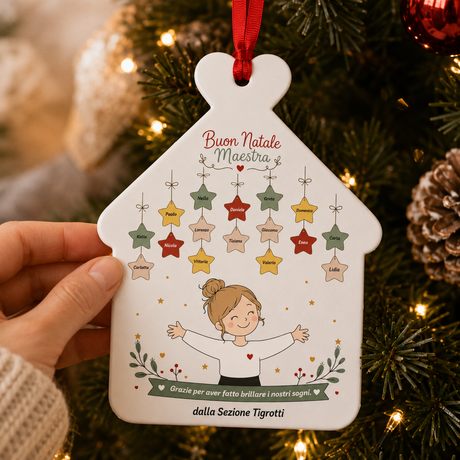 Decorazione casetta bianca con fiocco rosso, Buon Natale Maestra e Sezione Tigrotti