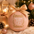 Pallina di Natale rosa con fiocco dorato e “Vuoi essere la mia testimone?”