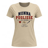 T-shirt beige NONNA PUGLIESE con stampa colorata e dettagli grafici frontali