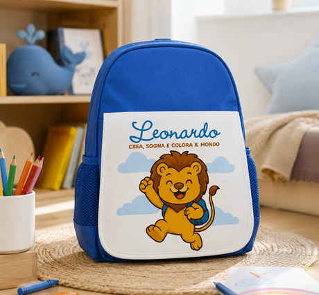 Zainetto blu con stampa leoncino Leonardo e pannello bianco frontale