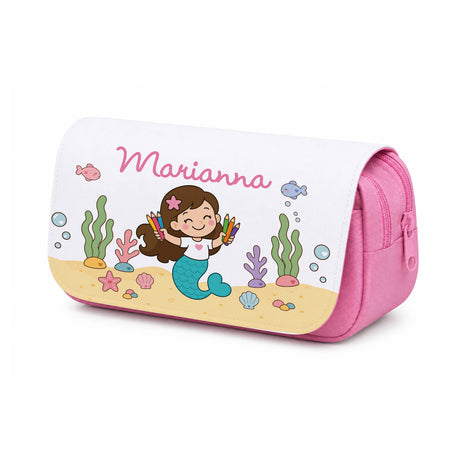Astuccio rosa con nome Marianna e sirena, zip laterale e finitura bianca