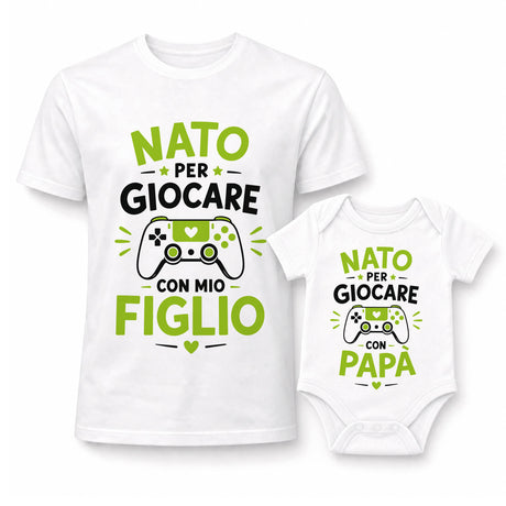 Set maglietta e body bianchi con stampa verde “NATO PER GIOCARE” e “FIGLIO/PAPA”.