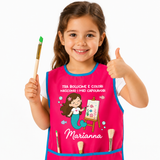 Grembiule da pittura bambina fucsia con personaggio sirenetta e scritta Marianna