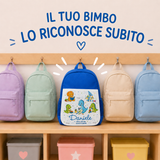 Zainetto asilo blu con stampa dino e nome Daniele, visibile frontalmente
