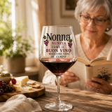 Calice in vetro con scritta “Nonna” e “Come il buon vino, migliori con il tempo”
