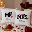 Coppia di cuscini bianchi con stampa Mr e Mrs, nomi Federico e Valentina