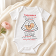 Body neonato bianco con stampa “CARA MAMMA” e illustrazione bimbo, cuori rossi