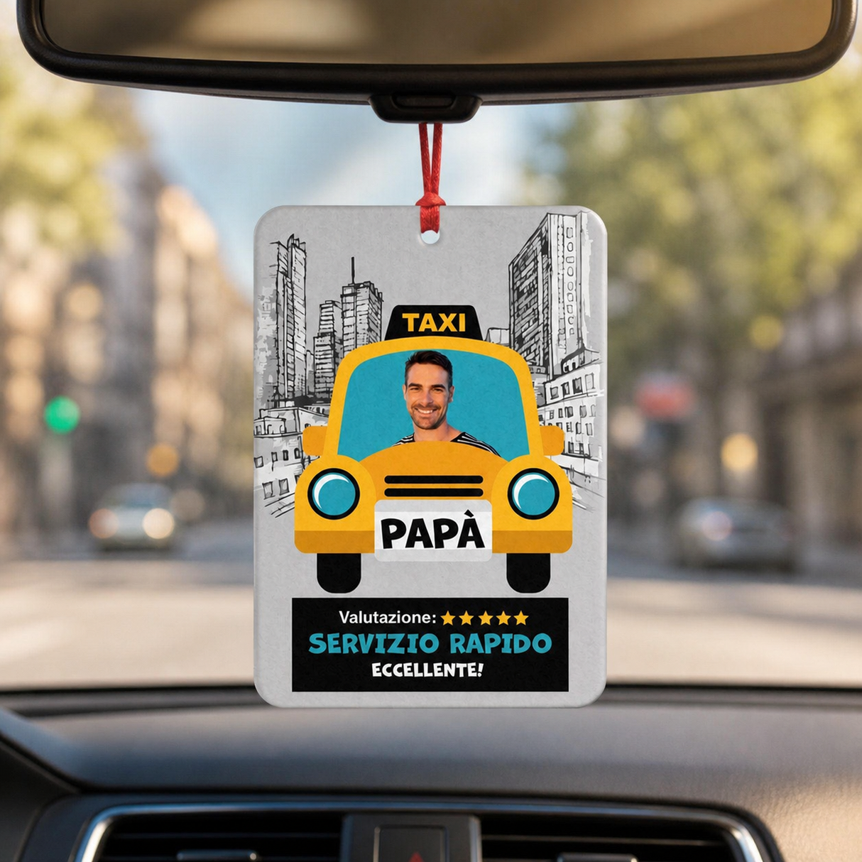 Profumatore auto personalizzato a forma di taxi, scritta “PAPÀ” e “Servizio rapido”