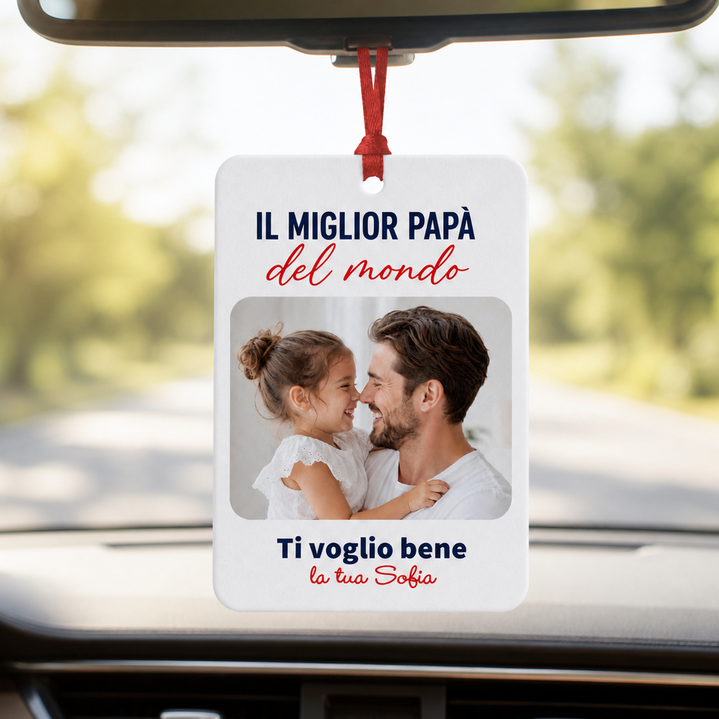 Profumatore auto quadrato bianco appeso al cruscotto, cordino rosso, foto “Il miglior papà del mondo”