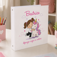 Raccoglitore A4 con copertina bianca: unicorno rosa e nome color fucsia