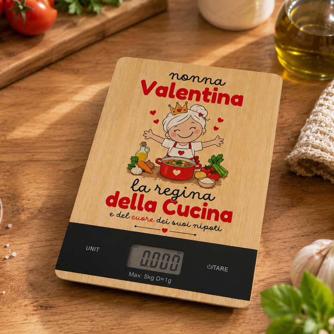 Bilancia cucina digitale in bambù personalizzata "nonna Valentina" con display