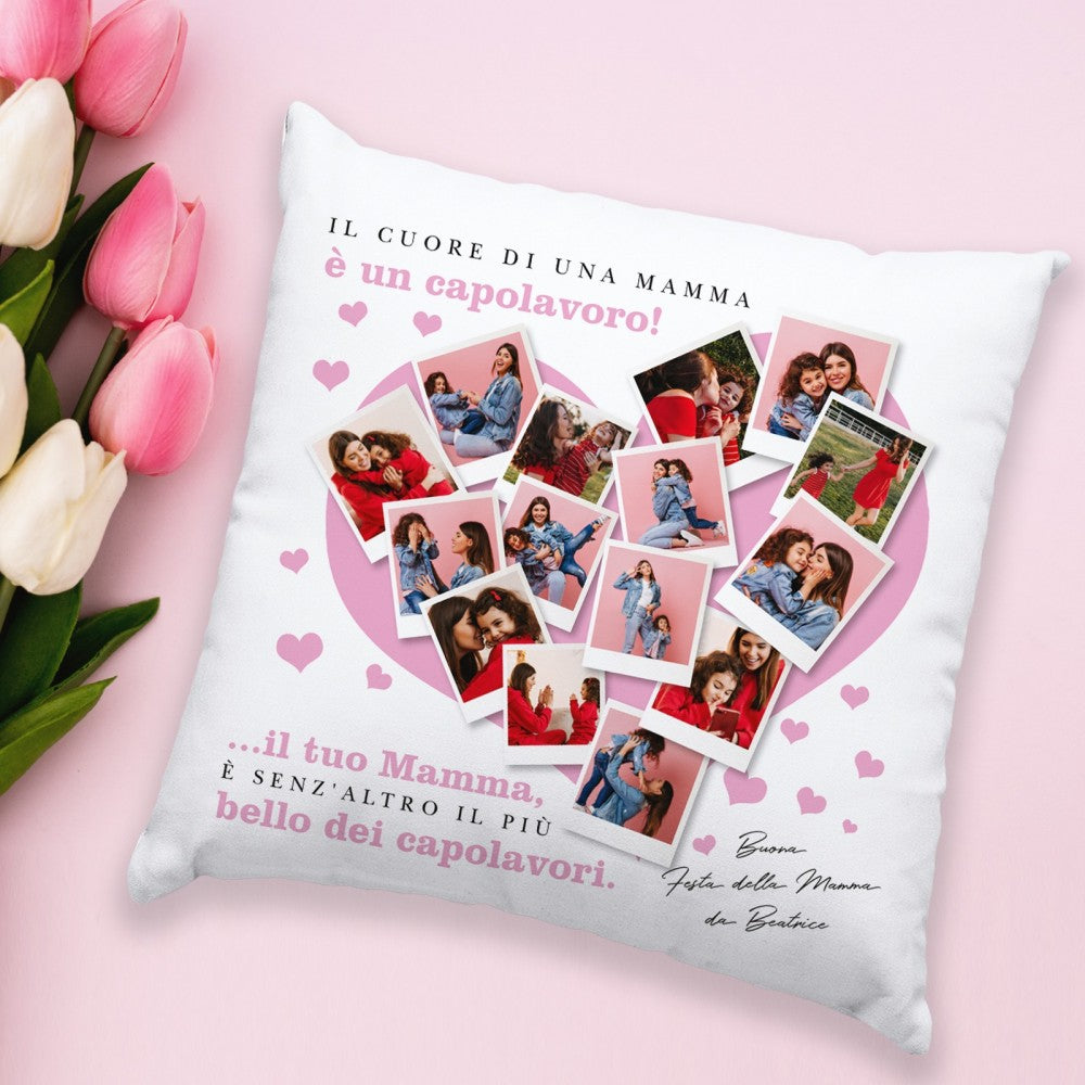 Cuscino quadrato bianco con stampa cuore rosa e foto ricordo della mamma