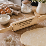 Mattarello in legno con incisione 'La cucina di nonna' e scritta con cuori
