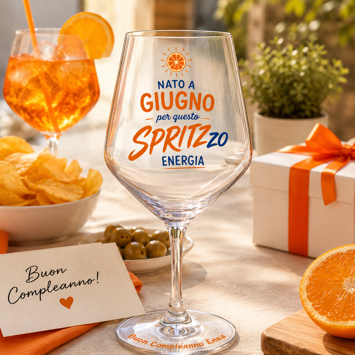 Calice da spritz personalizzato con scritta «Nato a Giugno per questo Spritzzo Energia»
