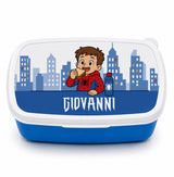 Scatola portamerenda personalizzata blu con coperchio bianco e nome 'GIOVANNI'.