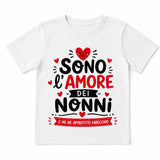 Maglietta bianca a maniche corte con stampa "Sono l'amore dei nonni" rossa e nera