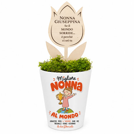 Vaso conico bianco con muschio verde e fiore in legno con dedica Nonna Giuseppina