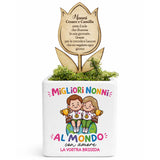 Vaso bianco con fiore in legno, muschio decorativo e testo personalizzato per i nonni