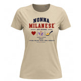 T-shirt da donna beige con stampa “NONNA MILANESE” e cuori multicolore