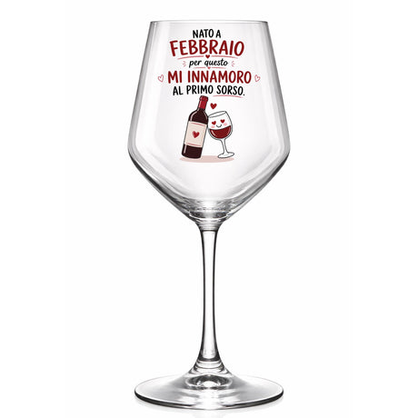 Calice da vino trasparente con scritta rossa “Mi Innamoro al primo sorso” e cuori
