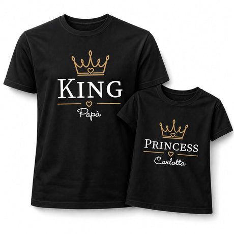 Set di due t-shirt nere: davanti “King” e “Princess” con corona dorata
