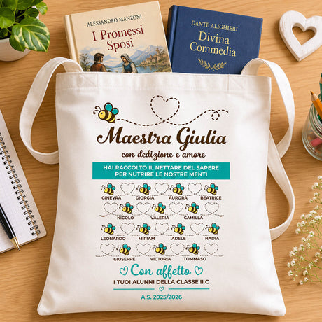 Shopper personalizzata bianca con stampa Maestra Giulia e cuore, manici in tessuto