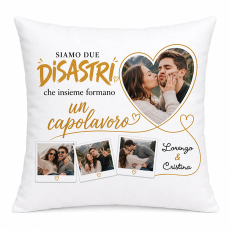 Cuscino bianco con stampa foto di coppia in cuore e tre foto piccole
