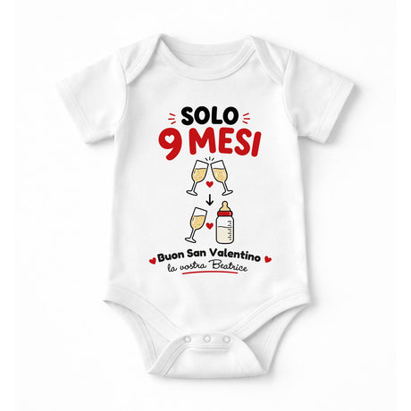 Body neonato bianco “Solo 9 Mesi” con grafica San Valentino e cuori
