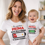 Set coordinato mamma e bimbo: t-shirt e body bianchi con scritta “PRIMA FESTA DELLA MAMMA”