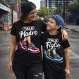 Set di t-shirt nere con stampa TALE Madre e TALE Figlio, indossate insieme