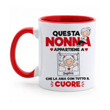 Tazza bianca con manico e bordo rossi, grafica Nonna con cuore e nome Sophia
