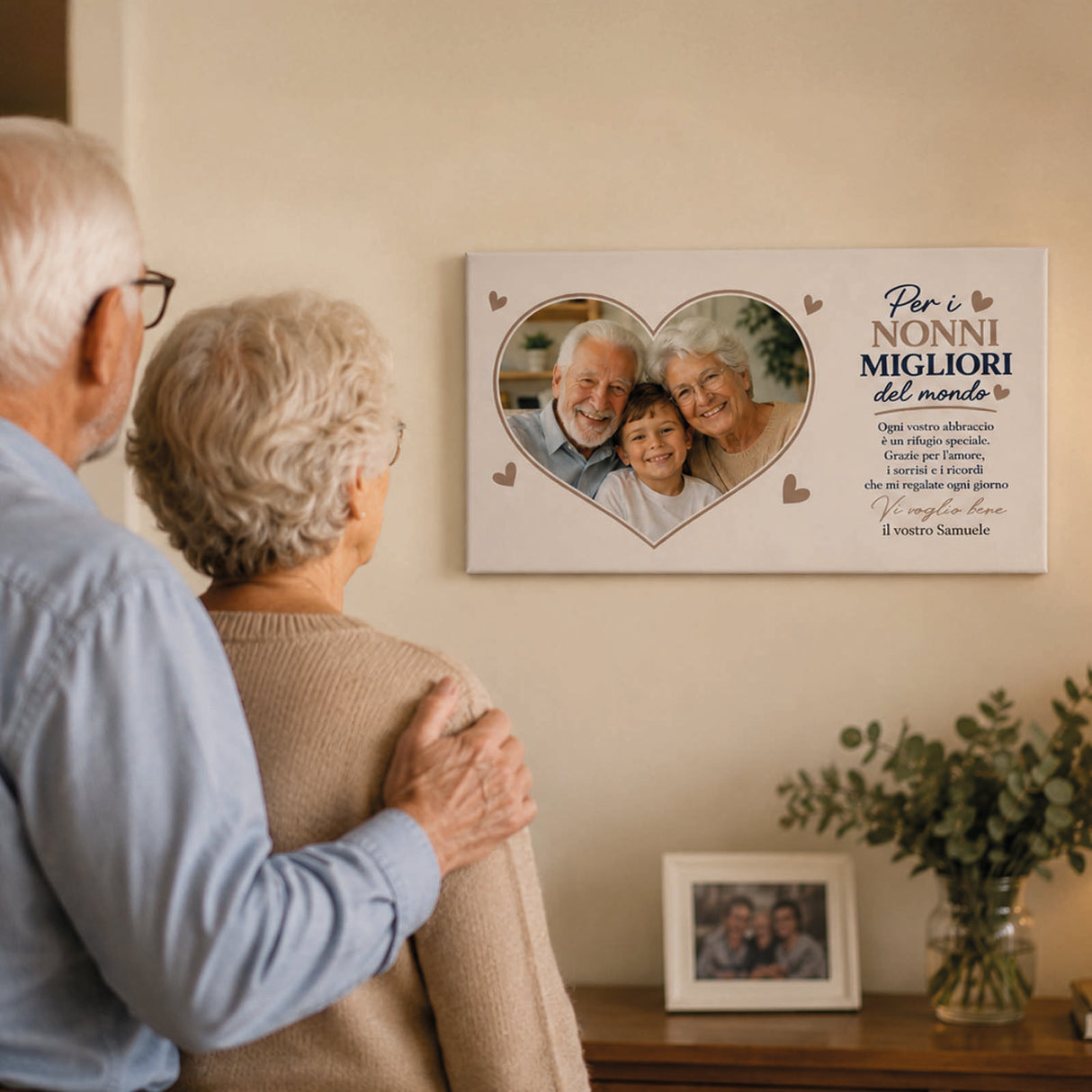 Tela personalizzata appesa al muro con cuore fotografico e scritta 'Nonni migliori del mondo'