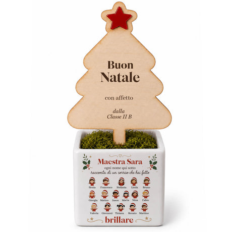 Vaso di ceramica natalizio con stella rossa, scritta Buon Natale e elenco nomi
