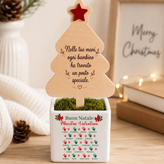 Vasetto personalizzato con albero di legno e stella rossa, terra con muschio